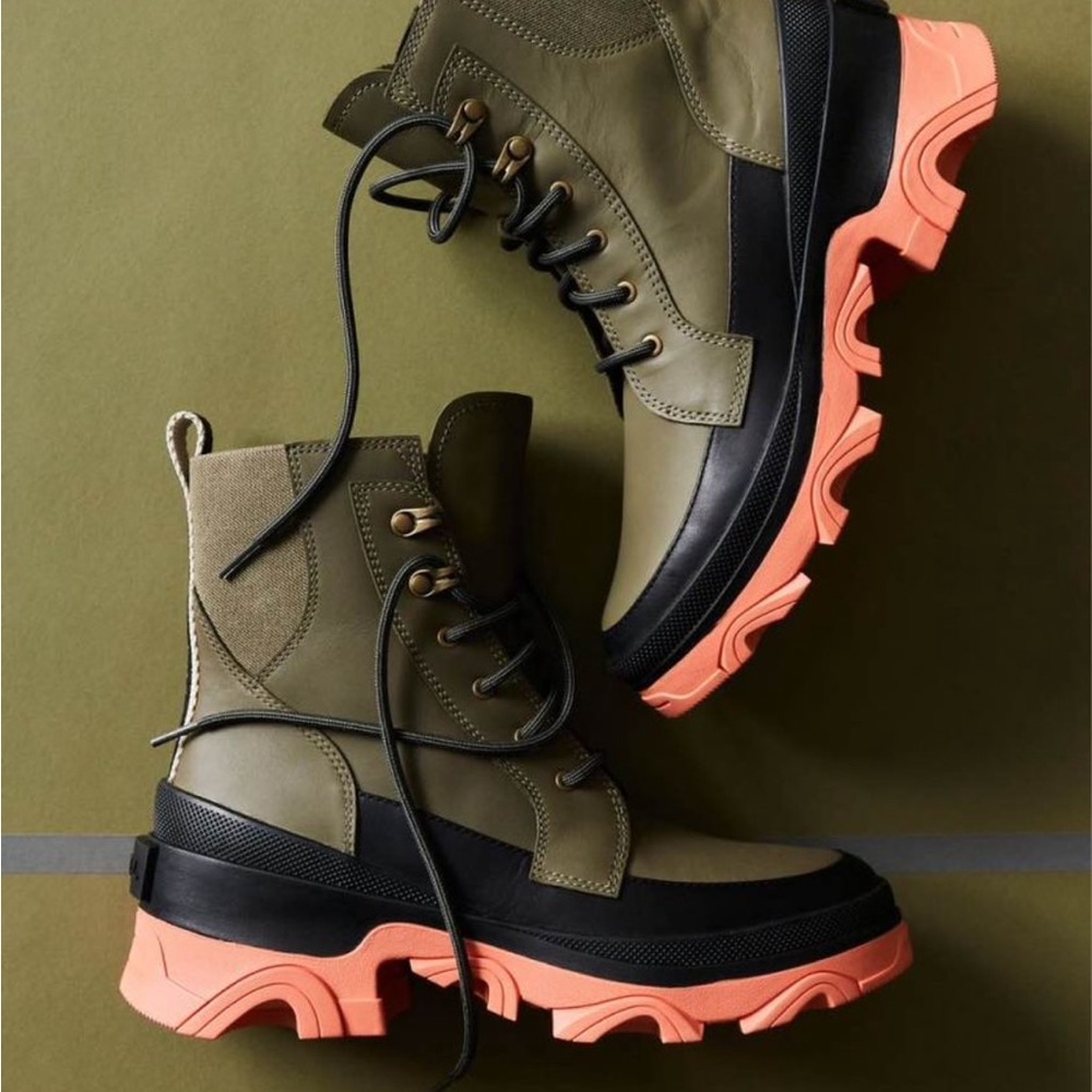 Sorel boots. NWOT